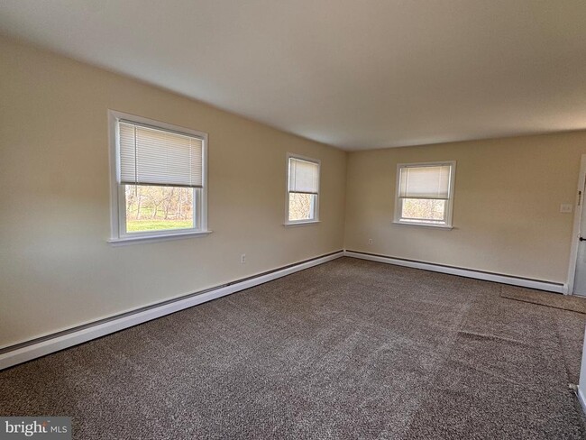 Photo - 1212 W King Rd