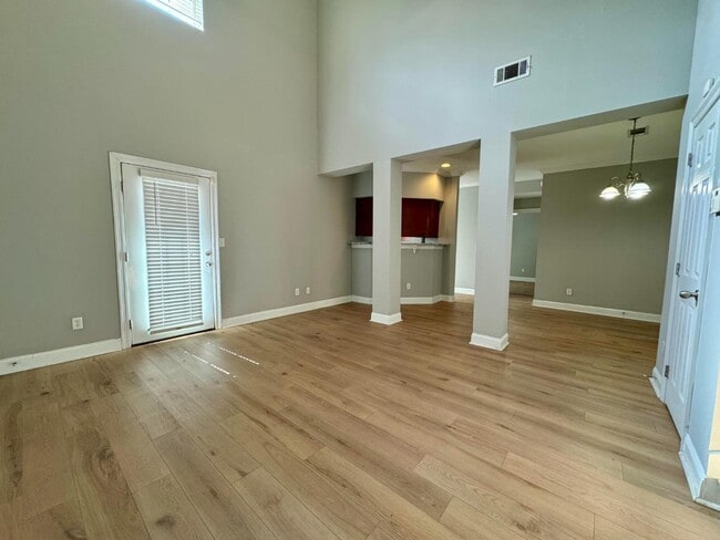 Building Photo - 3218 Veterans Memorial Pkwy Rental