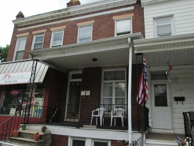 Building Photo - For Rent: Charming Retreat on Falls Rd Unit 2 Rental