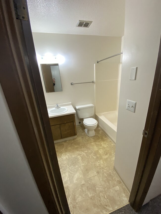 Photo - 925 N 43rd St Unit #925