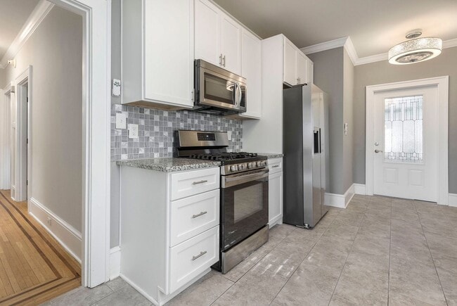 Photo - 2144 Lakeside Dr