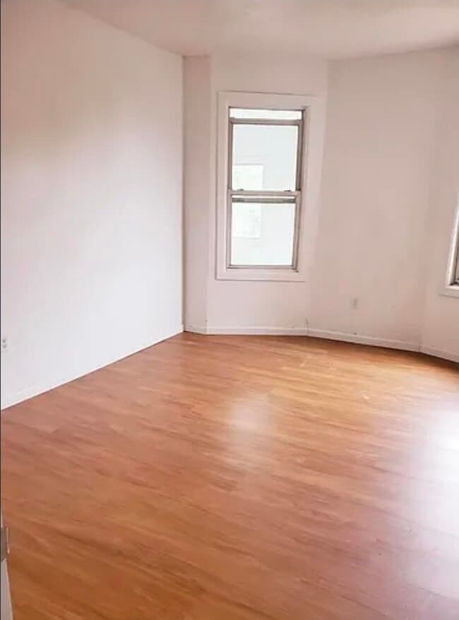 Photo - 36 Yates Ave Unit 2nd floor