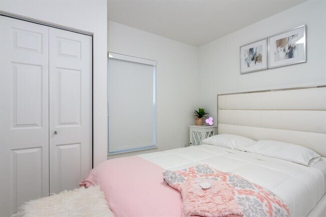 Building Photo - 2508 McKinley St