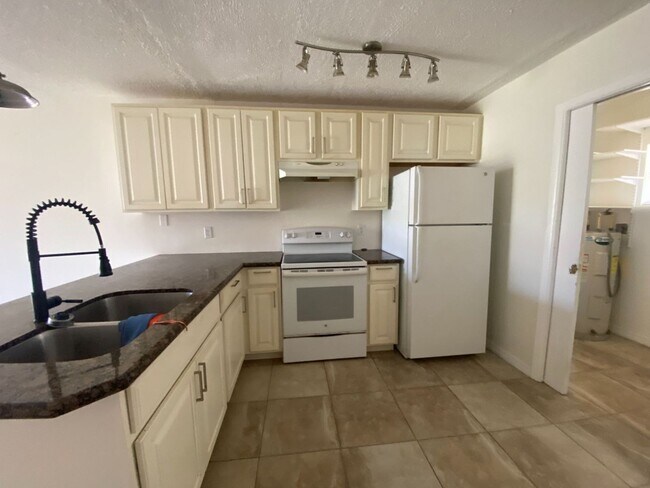 Photo - 11255 Pendleton Ave Unit 11255 Pendleton Ave #B