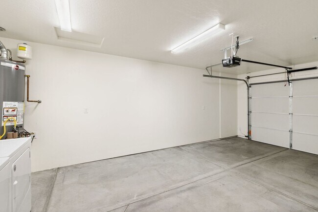 Photo - 4441 N Miner Rd Unidad 1