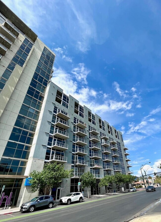 Photo - Exceptional Hi Rise Living Unit 743