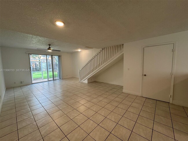 Photo - 1503 Veracruz Ln