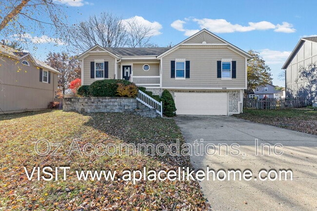 Photo - 15306 Riley St