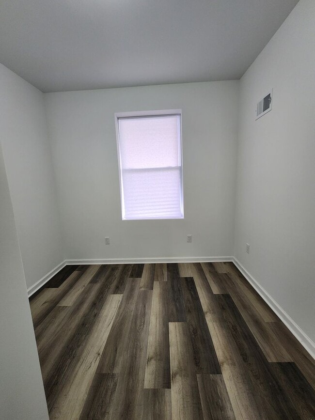 Photo - 5012 W Stiles St Unit 1st Floor