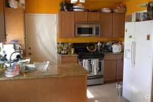 Building Photo - 5870 Bowcroft St Unit 4 Rental