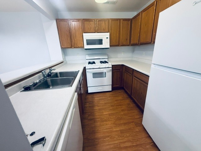 Kitchen with new Dishwasher /Gas Range /Microwave and Fridge Freezer - 6363 Commonwealth Dr Unit Carriage Homes of Park Hi