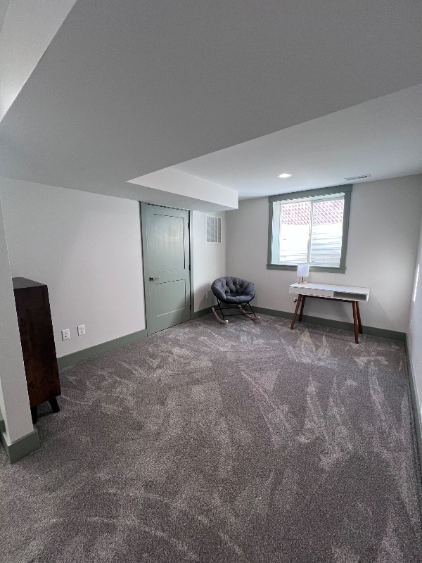 Photo - 422 W 18th St