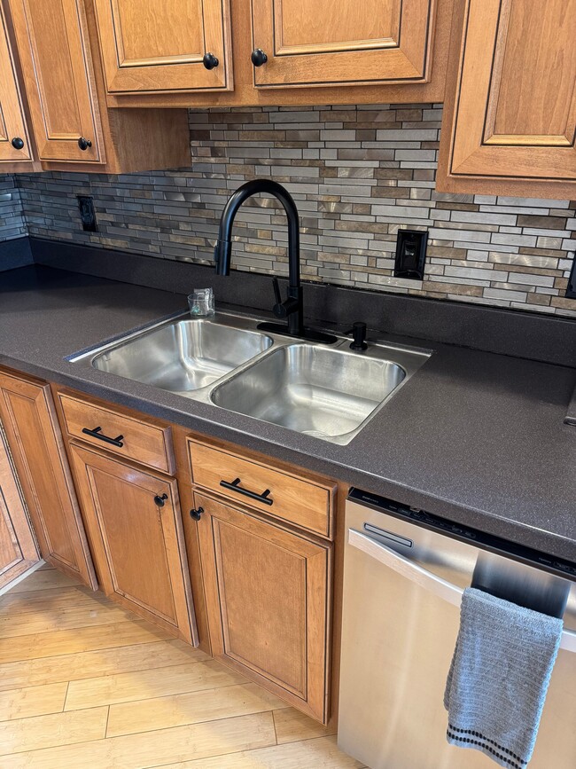 Photo - 171 Ogrady St Unit Apt 26