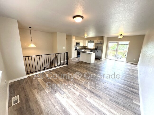 Photo - 1480 Hiawatha Dr