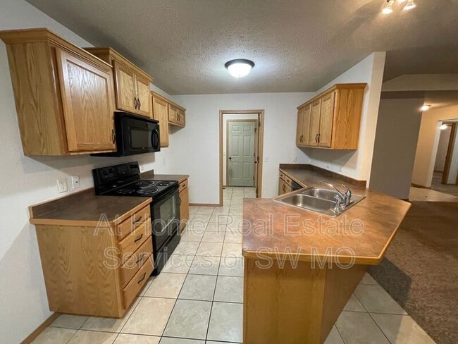 Photo - 1026 N Oxford Dr