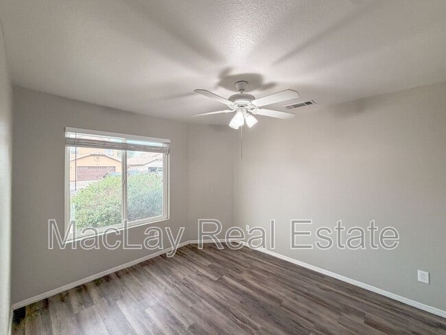 Photo - 2934 E Blackhawk Dr