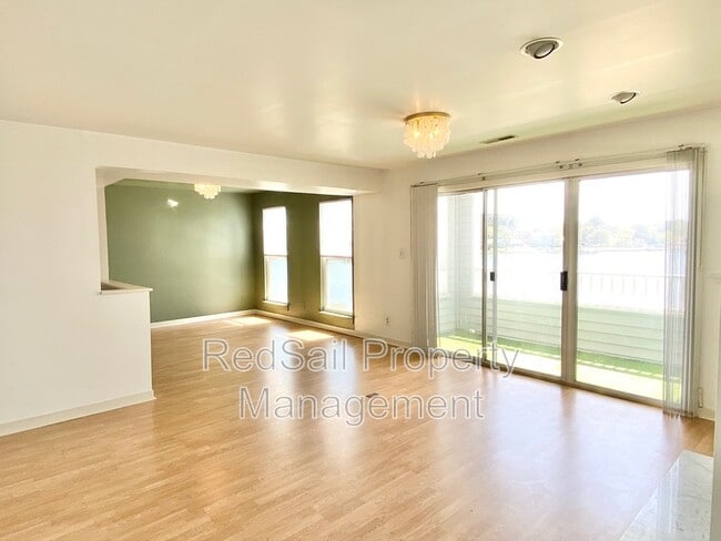 Building Photo - 212 Dockside Dr