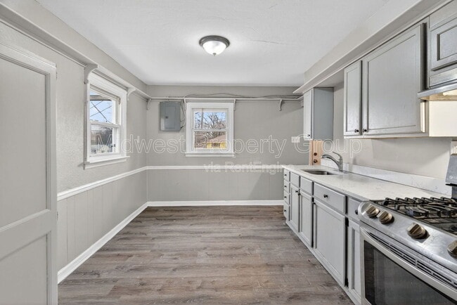 Photo - 1157 Redman Blvd