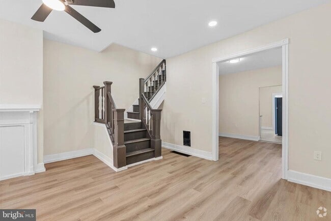 Building Photo - 5736 Leonard St Rental