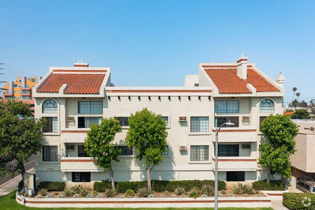 Alternate - Lido Apartments - 3500 Mentone Ave