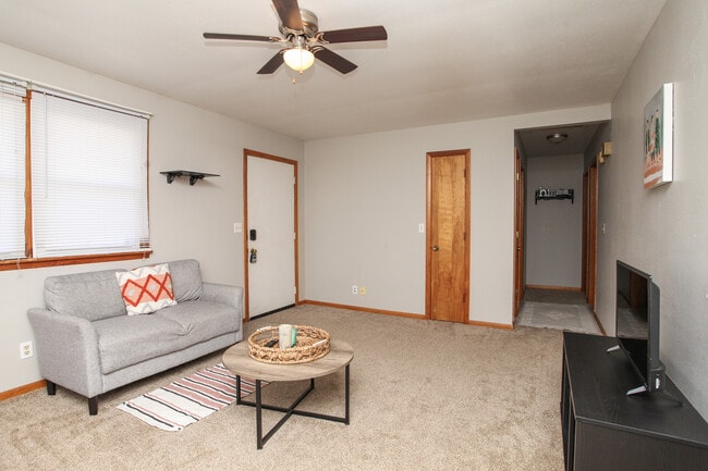 Photo - 1024 N Jefferson St