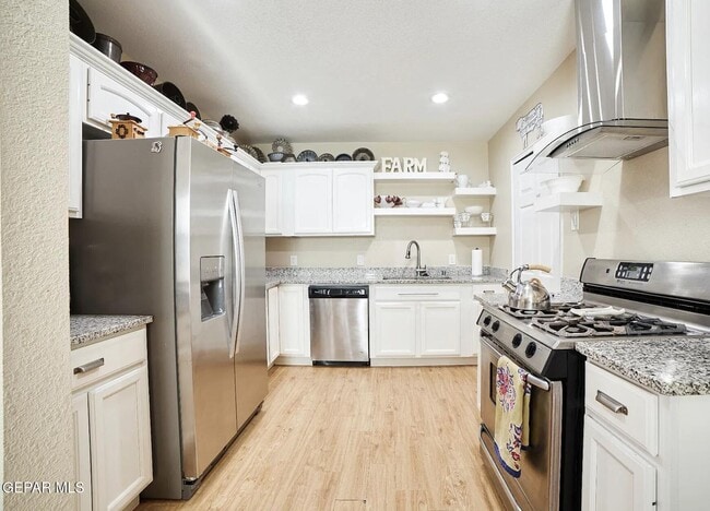 Photo - 3236 Richmond Ave