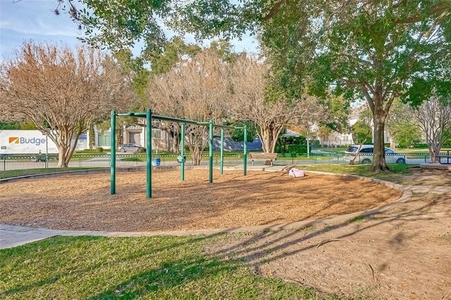 Building Photo - 2511 Maroneal St