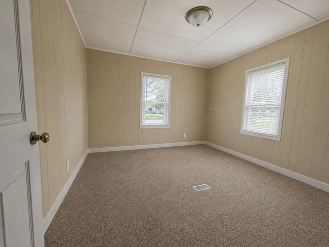 Photo - 2 bed 1 bath with Garage