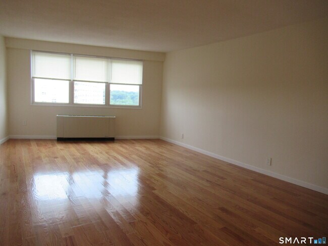 Photo - 2600 Park Ave Unit 10Y