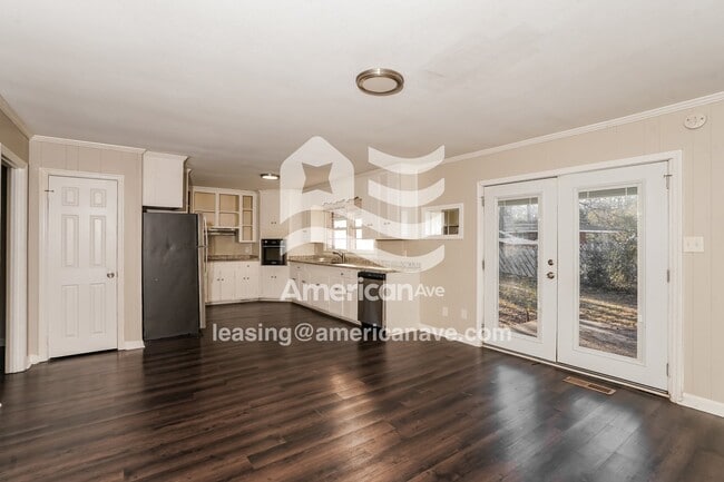 Photo - 209 Ashby Way