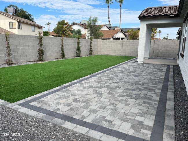Photo - 4422 N 100th Dr