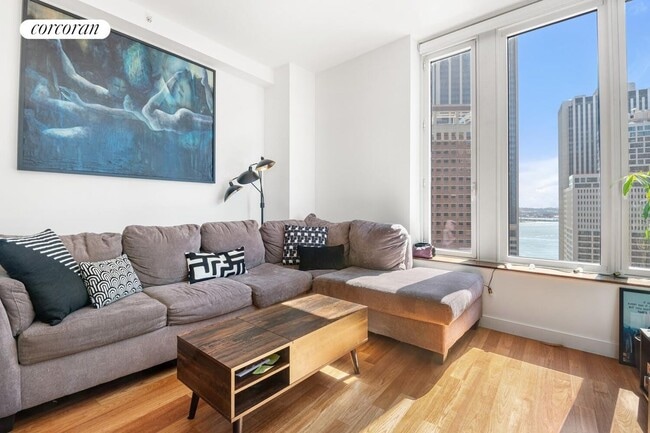 Photo - 15 S William St