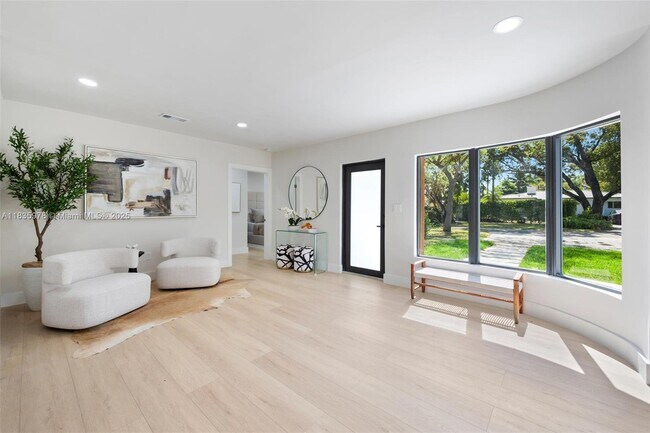 Photo - 185 NE 106th St