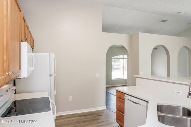 Photo - 3051 Forghun Ave SE