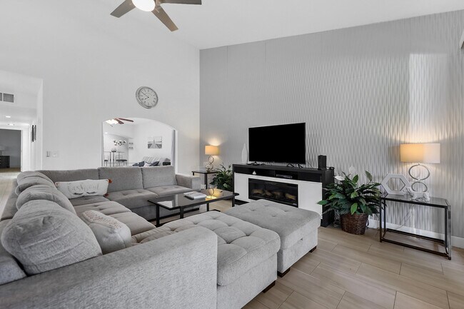 5 Majorca Dr