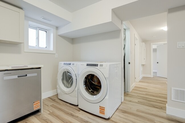 Photo - 64 Collete Crescent Unit Upper