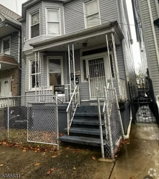 Building Photo - 108 Chester Ave Rental