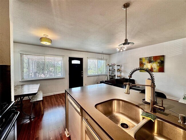 Photo - 1202 Newning Ave Unit 307