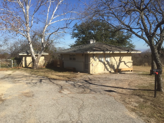 Building Photo - 1309 Ric Williamson Memorial Hwy Rental
