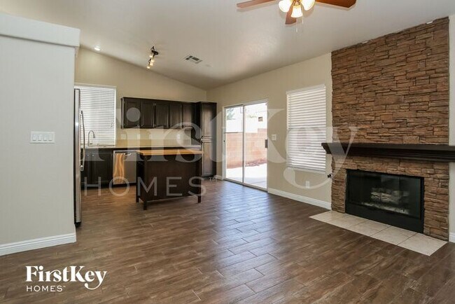 Photo - 4705 Crimson Leaf Dr