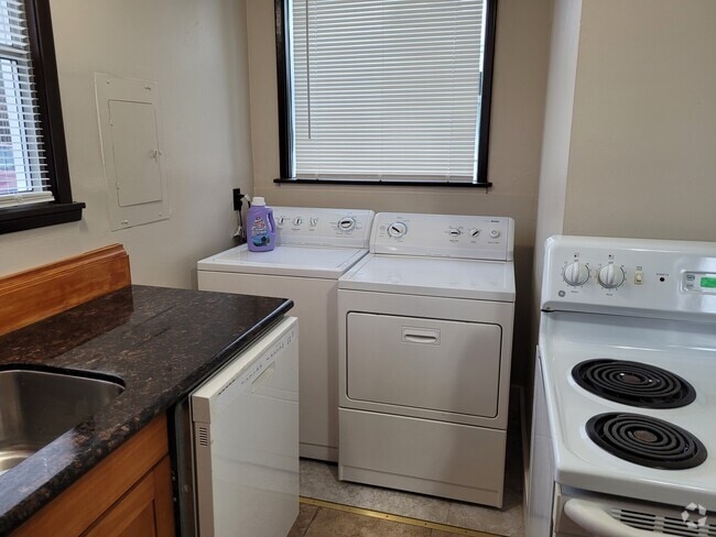 Building Photo - 3430 Rucker Ave Unit #1 Main Floor Rental