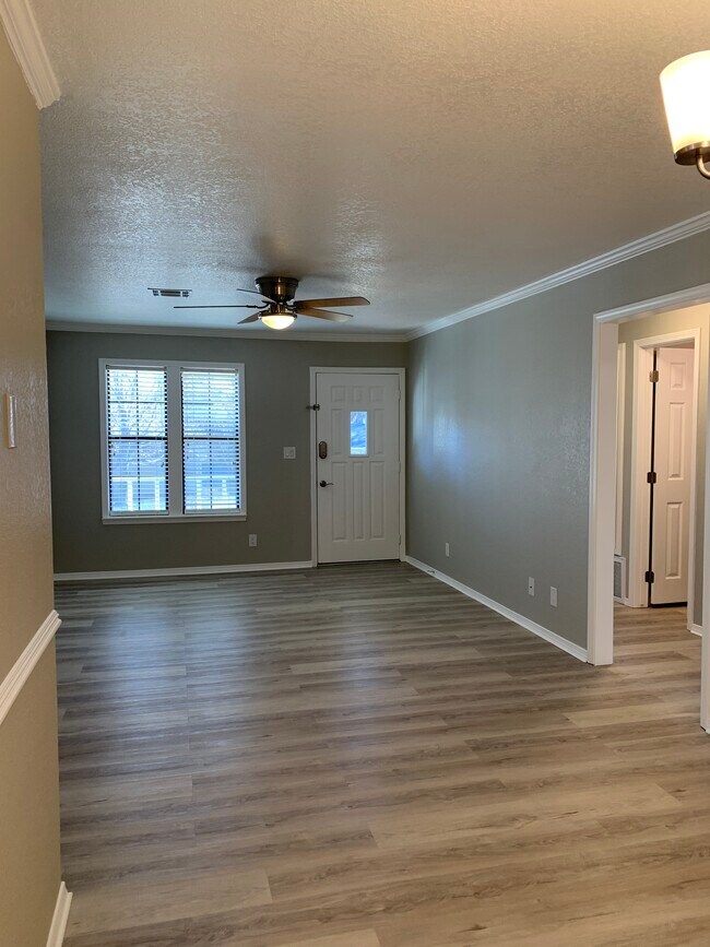 251 N Moore Ave Condo Unit 251 Condo for Rent in Claremore, OK