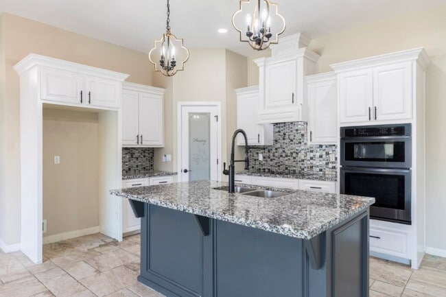 Photo - "Spacious 4-Bed Oasis with Pool Retreat in Mission, TX!"