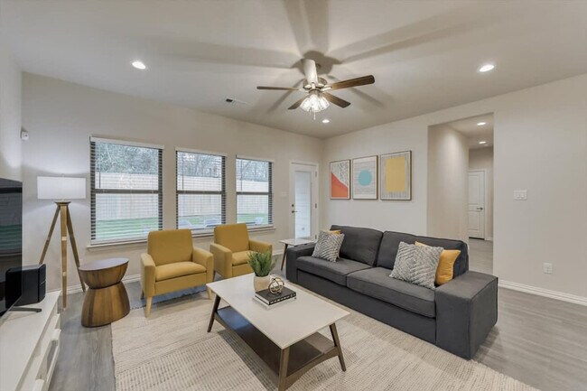 Building Photo - 441 Avenue A Unit ID1019524P