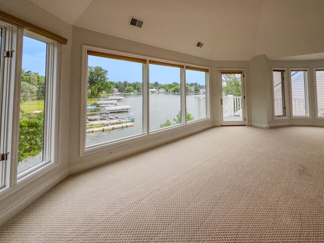 Photo - Lakeside Living!