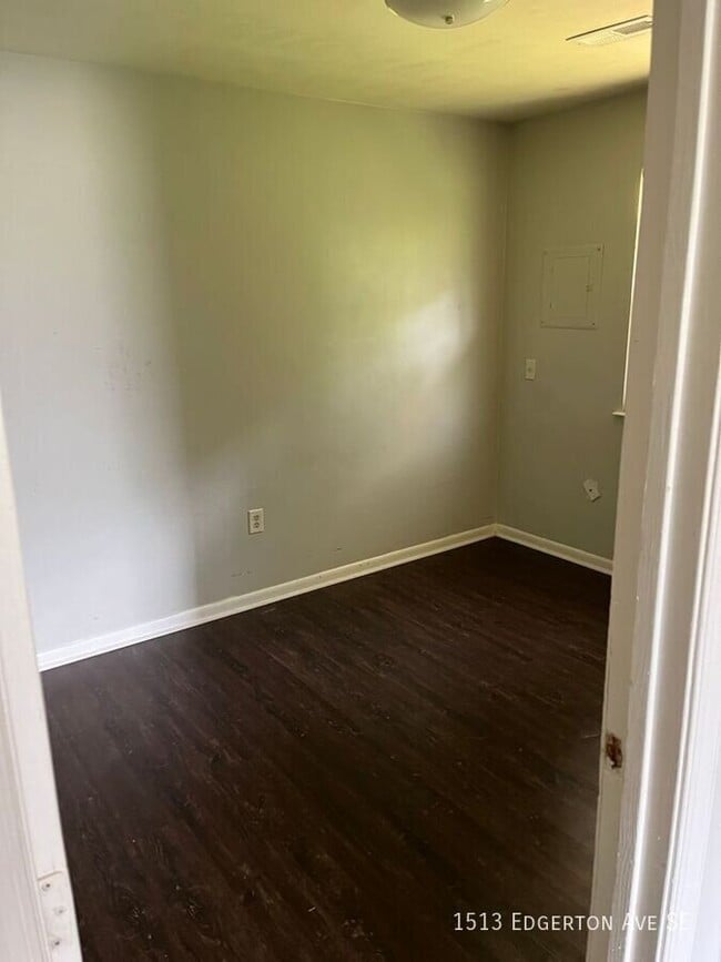 Photo - 1513 Edgerton Ave SE