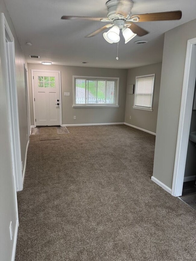 Photo - Nice 2 bedroom ranch with lake access