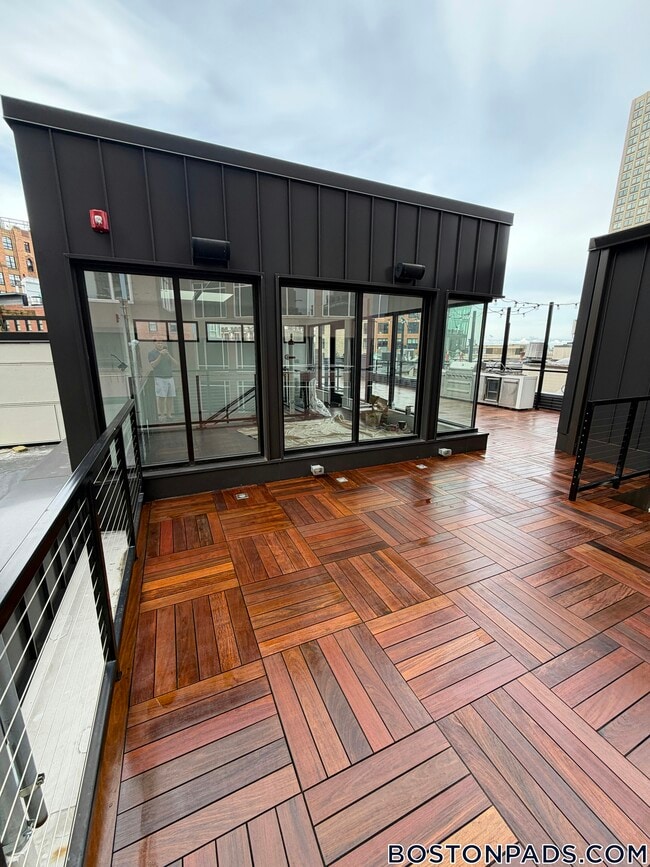 190 High St Unit PH