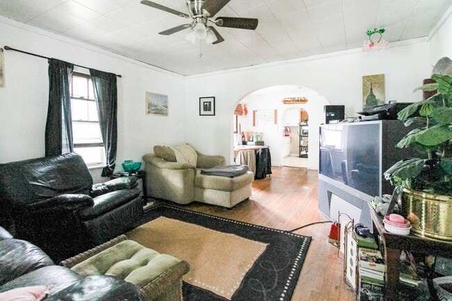 Photo - PRELEASING for AUGUST! Close to Campus