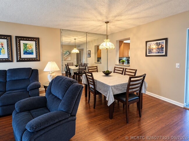 6675 S Oriole Blvd Unit 205
